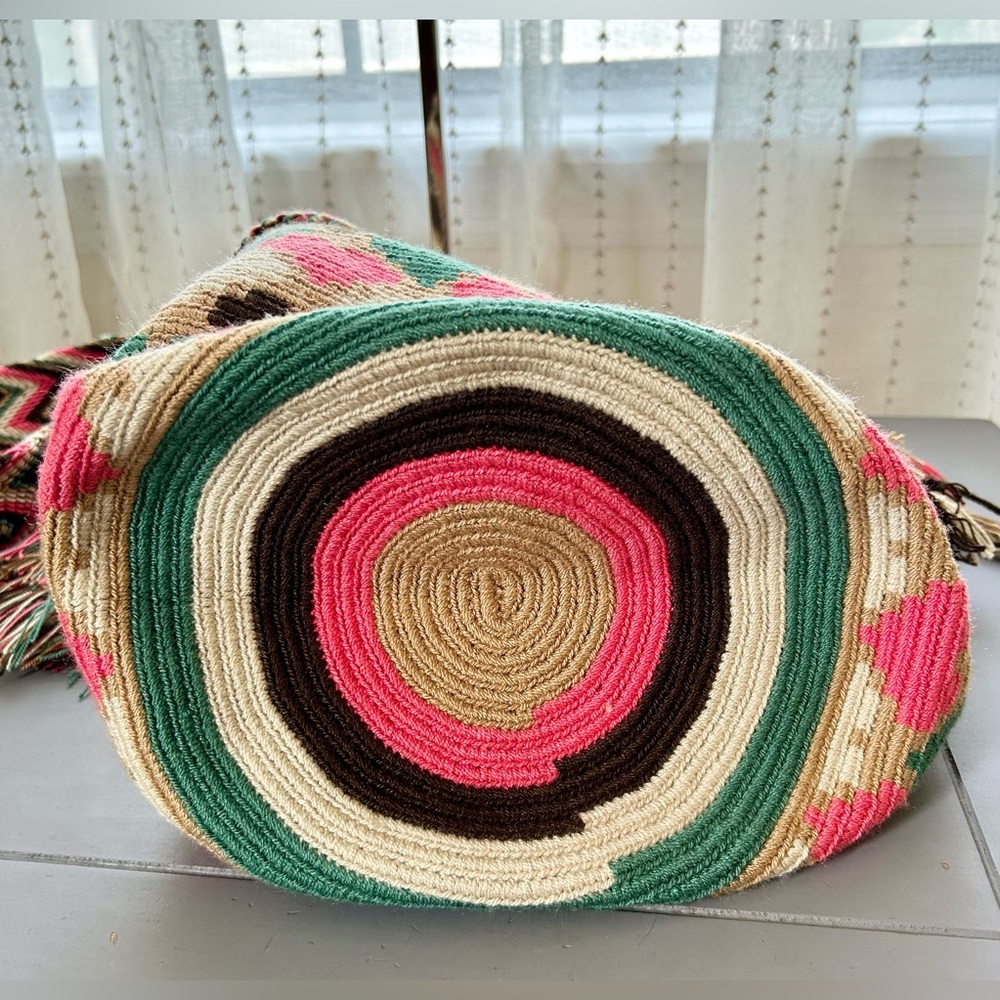 Wayuu Mochila Handmade Crossbody Bag Pink Teal Heart - Picture 15 of 15